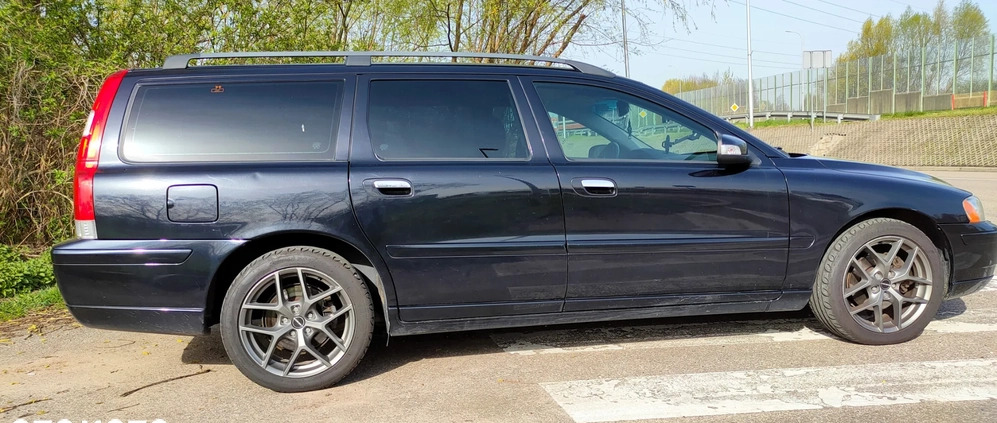 Volvo V70 cena 23900 przebieg: 228400, rok produkcji 2007 z Białystok małe 172